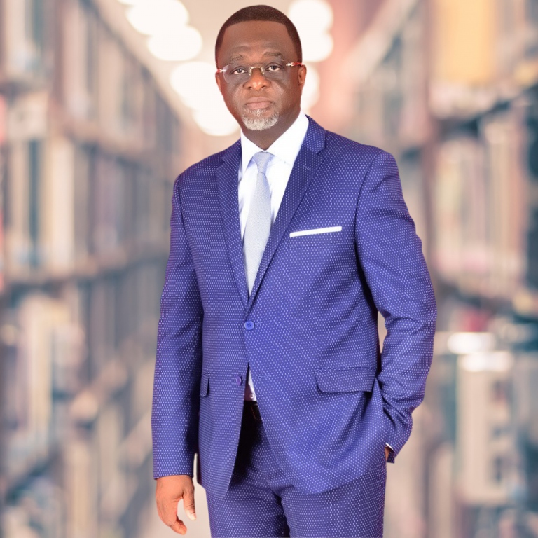 Directeur / équipe Pharmacol Bénin